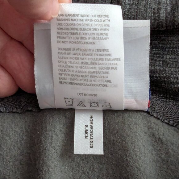 Champion NHL Calgary Flames Hoodie - Authentic Athleticwear - Size M - Picture 11 of 12